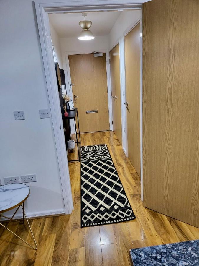 Modern & Stylish Apartment - Whyte Place Salford Манчестер Екстер'єр фото